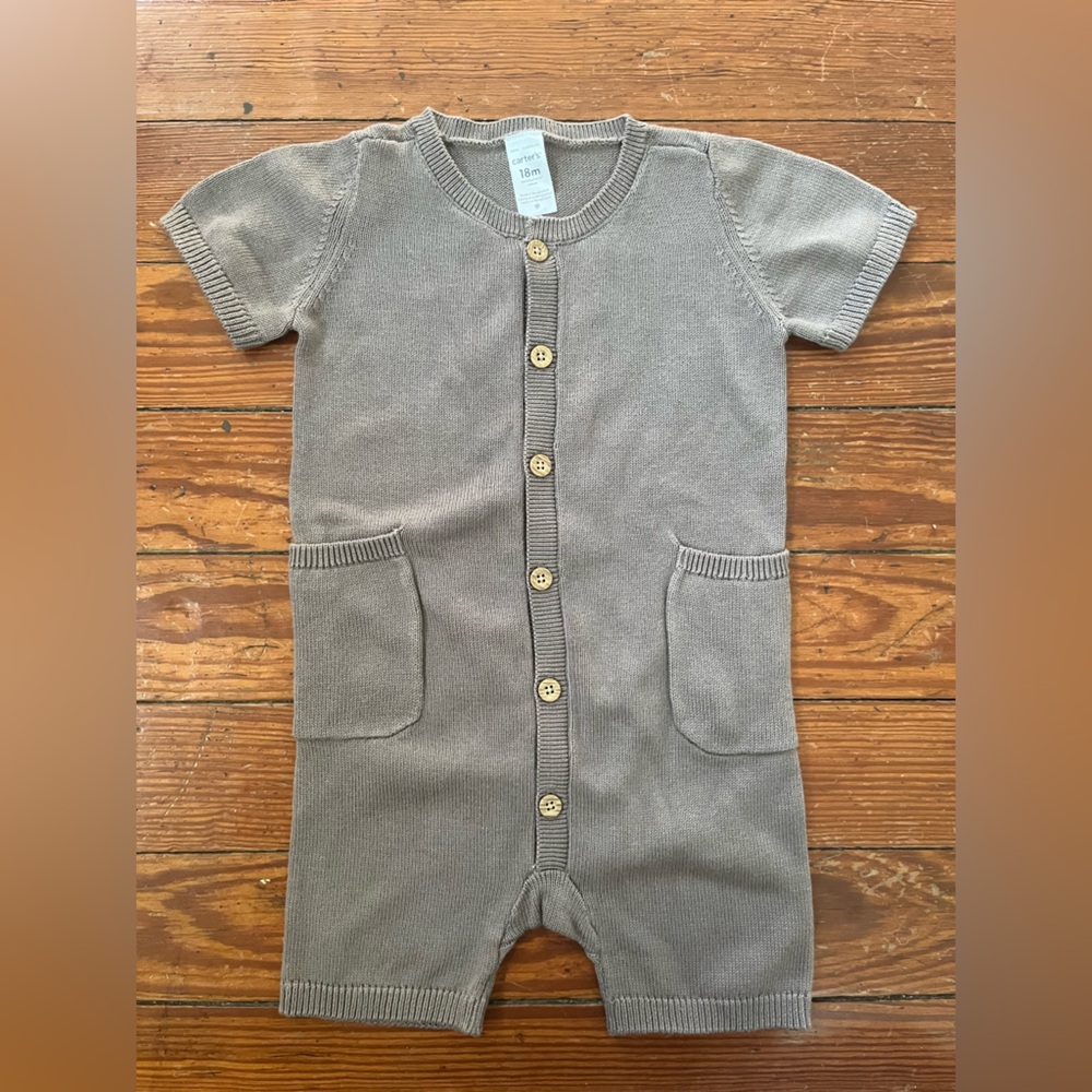 NWOT Carter's Gray Baby Toddler 18M Button Down Cotton Romper